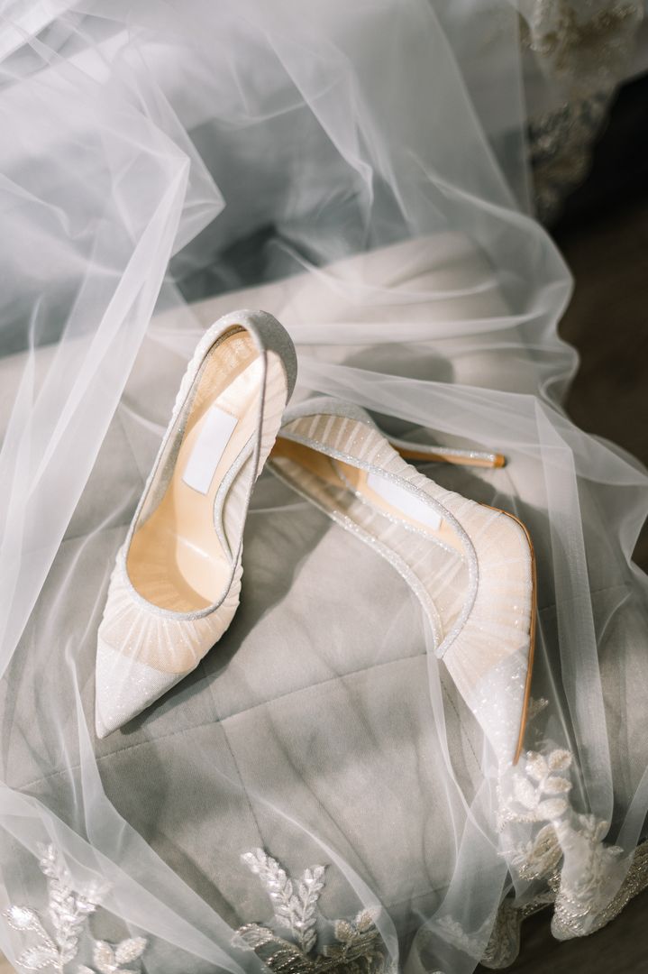 Détails raffinés et éléments décoratifs d’un mariage de luxe à Paris – AMK Paris