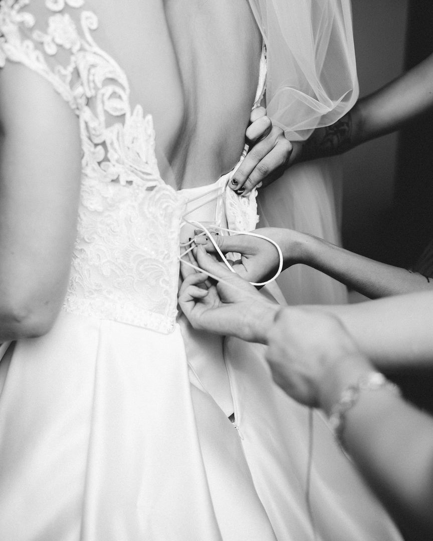 Détails raffinés et éléments décoratifs d’un mariage de luxe à Paris – AMK Paris